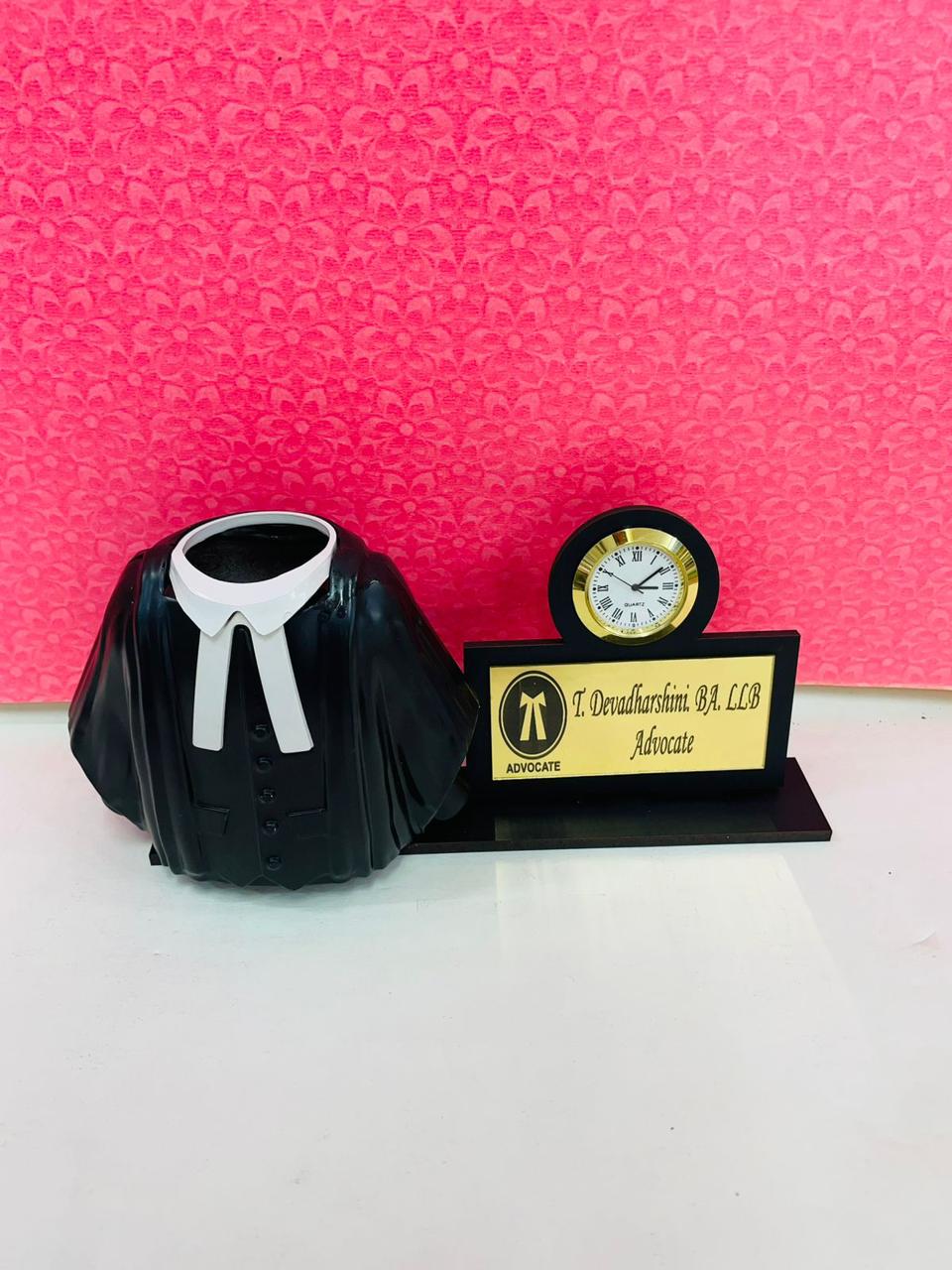 Flamingo Advocate Pen Stand with Clock