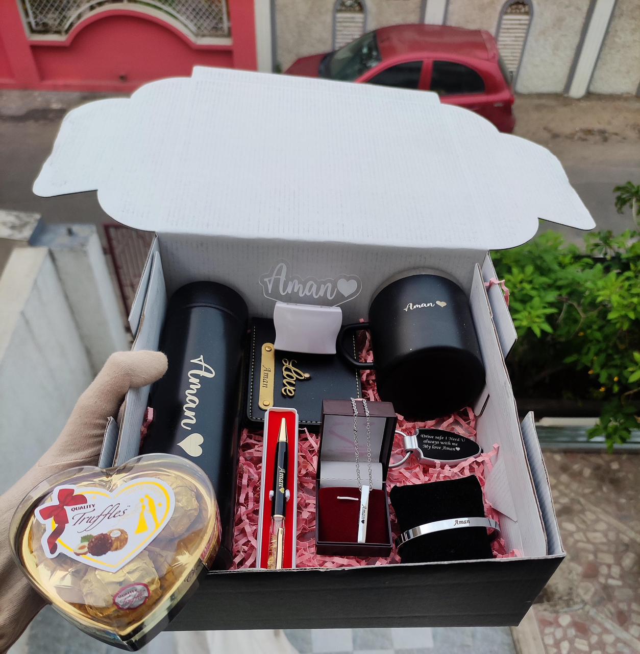 Flamingo Customised Gifts for Men: Personalised Temperature Bottle, Chocolate & More