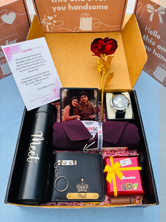 Flamingo Customized Premium Hamper for Men
