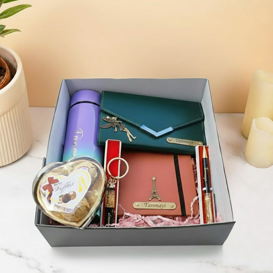 Flamingo Women’s Premium Hamper